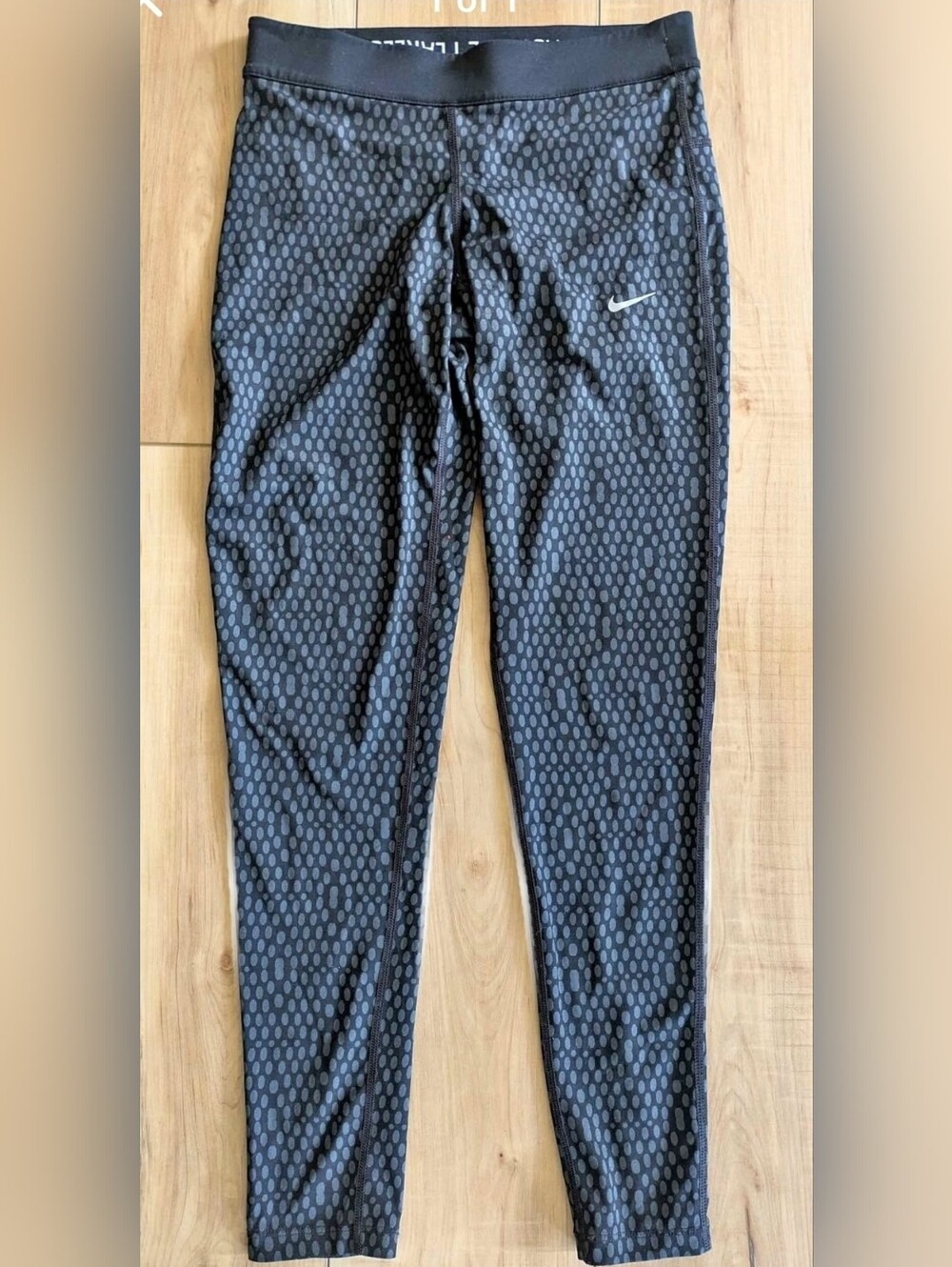 Cute Nike Dri-Fit Black/Gray Dotted Workout Leggings-Size Small-EUC